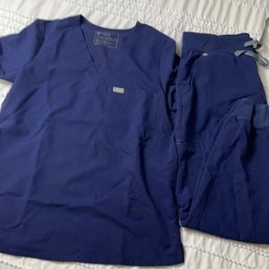 Figs scrubs set
